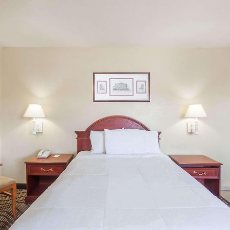 Travelodge By Wyndham Victorville Zewnętrze zdjęcie
