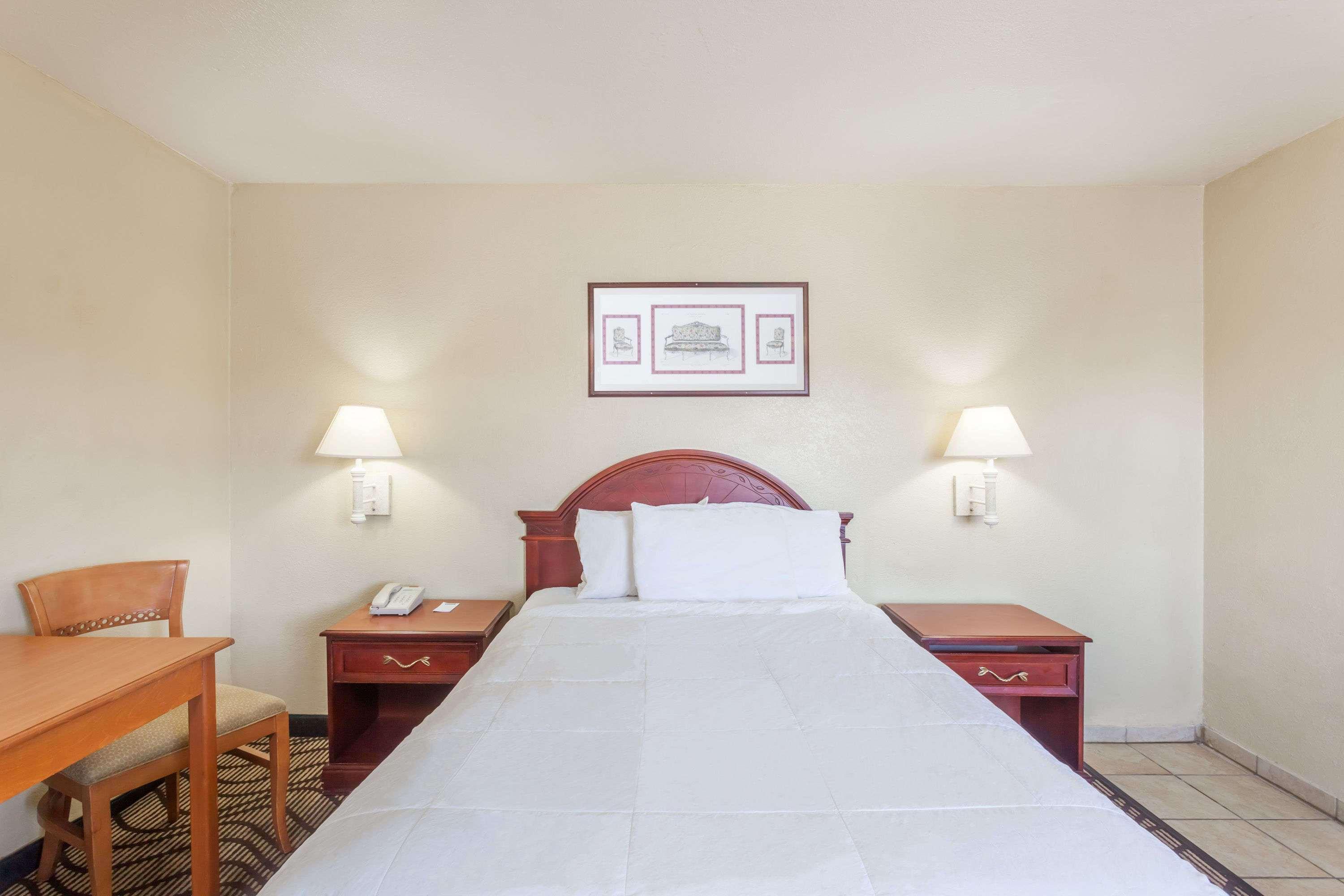 Travelodge By Wyndham Victorville Zewnętrze zdjęcie