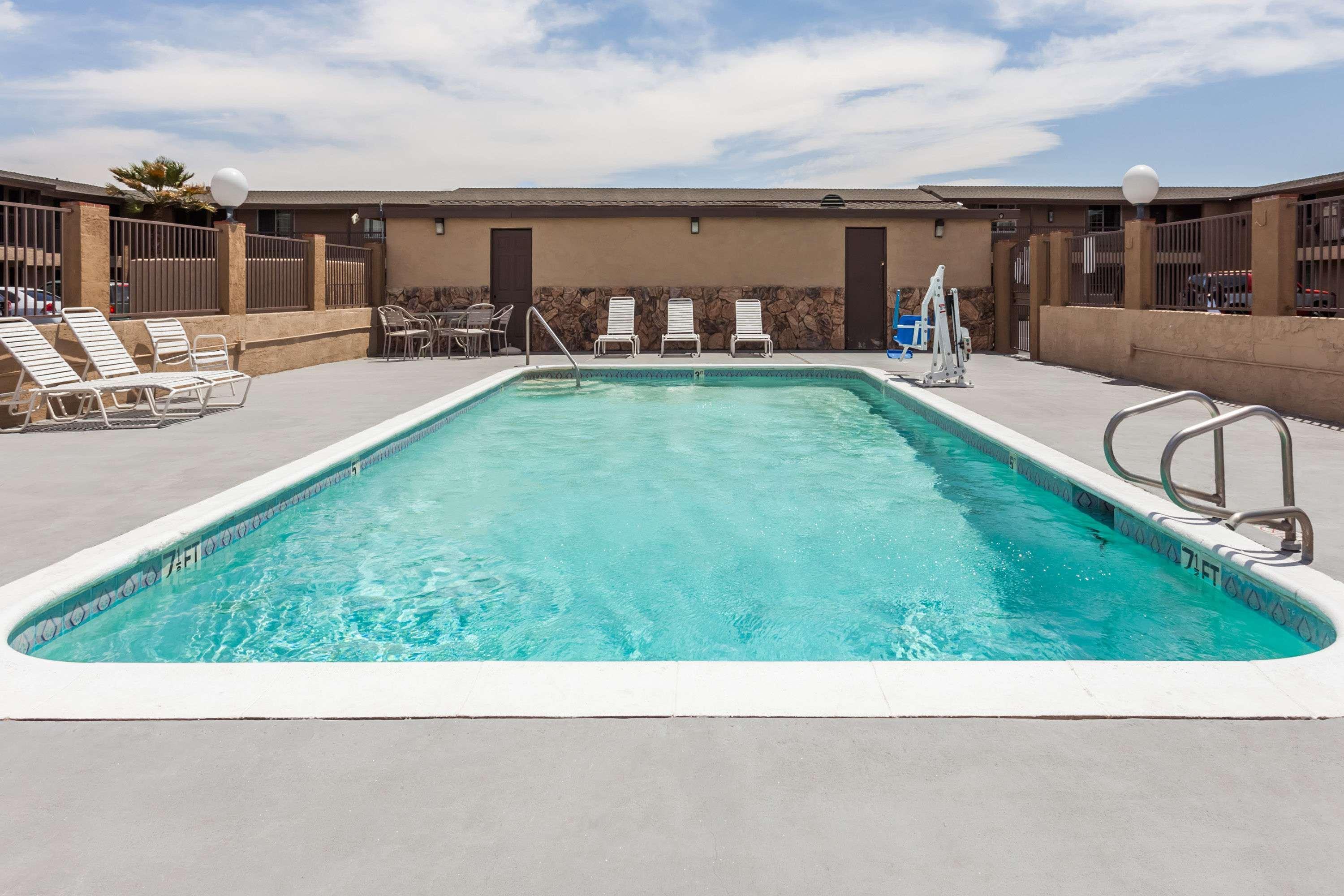 Travelodge By Wyndham Victorville Zewnętrze zdjęcie