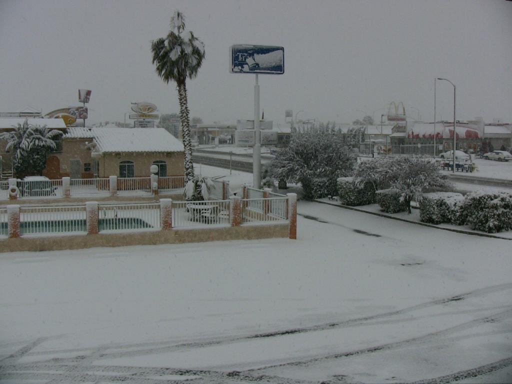 Travelodge By Wyndham Victorville Zewnętrze zdjęcie