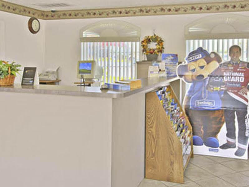 Travelodge By Wyndham Victorville Zewnętrze zdjęcie