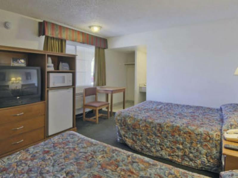 Travelodge By Wyndham Victorville Zewnętrze zdjęcie